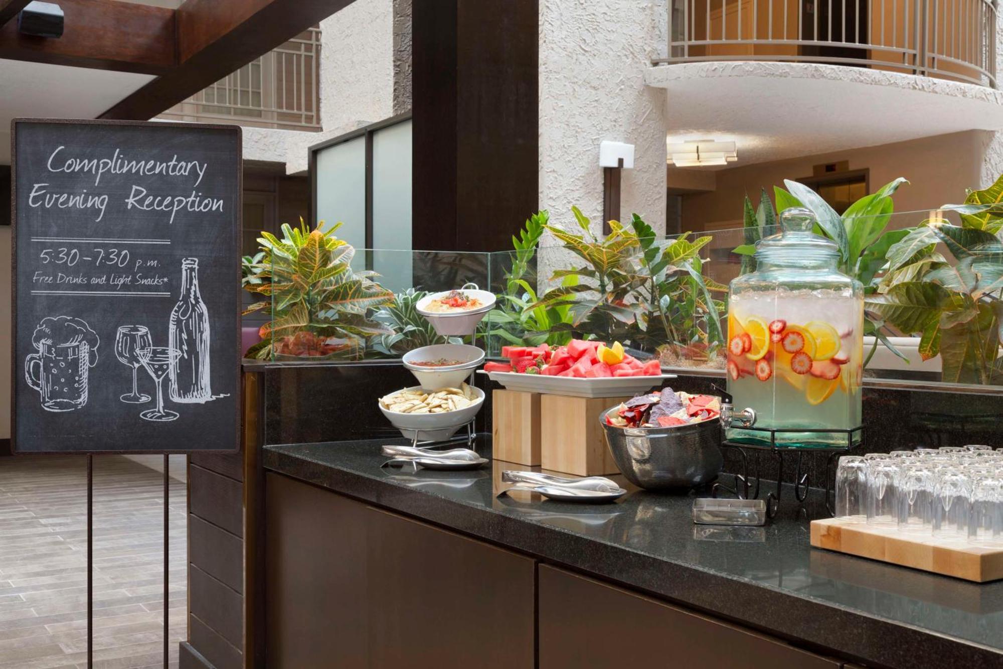 Embassy Suites By Hilton Ел Пасо Екстериор снимка